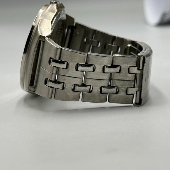 Indiana Colts Watch Men Silver Tone NFL Sports Football New Battery 6.5 Inch - Picture 8 of 14